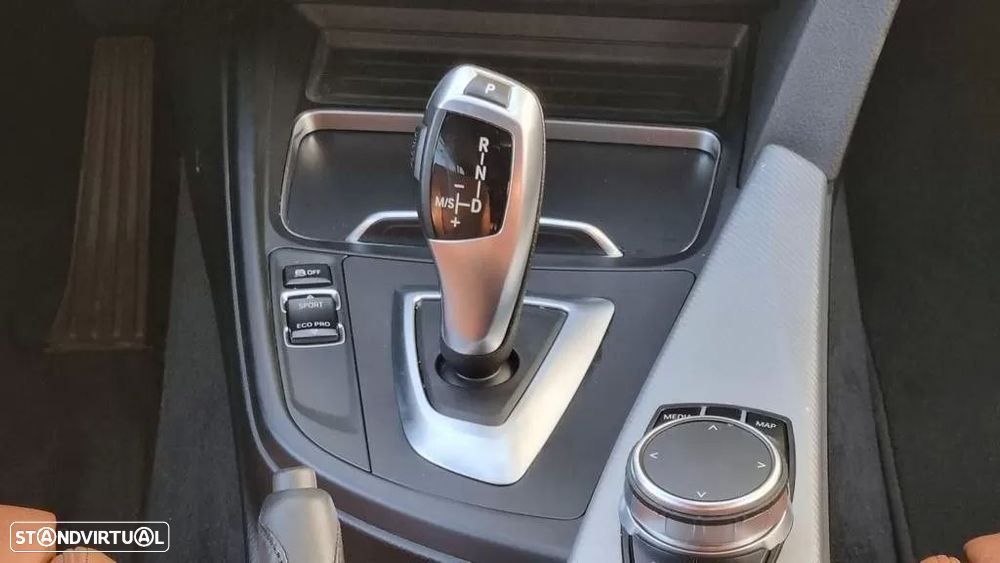 BMW 318 d Touring Pack M Auto - 12