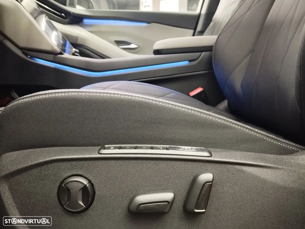 Ford Explorer 79 kWh Premium - 24