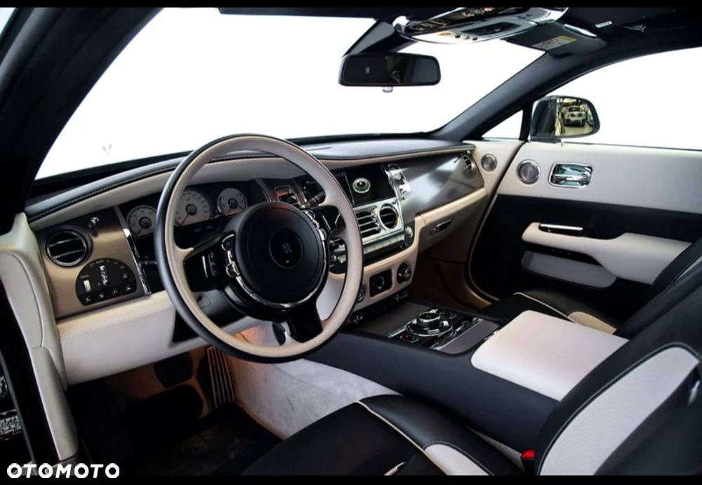 Rolls-Royce Wraith Black Badge - 31