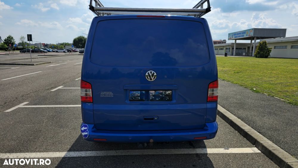 Volkswagen Transporter - 4