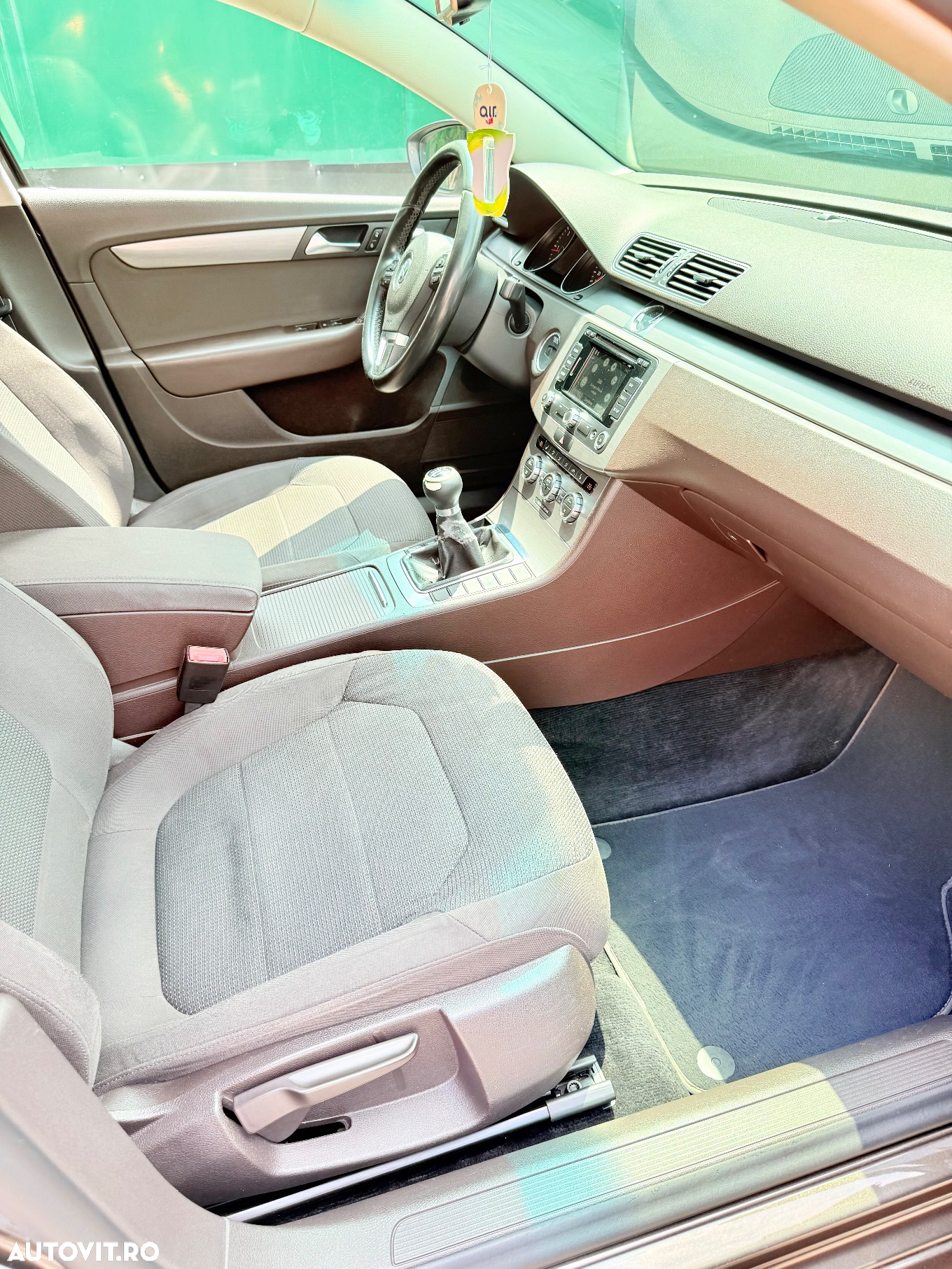 Volkswagen Passat Variant 2.0 TDI BlueMotion Technology Comfortline - 9