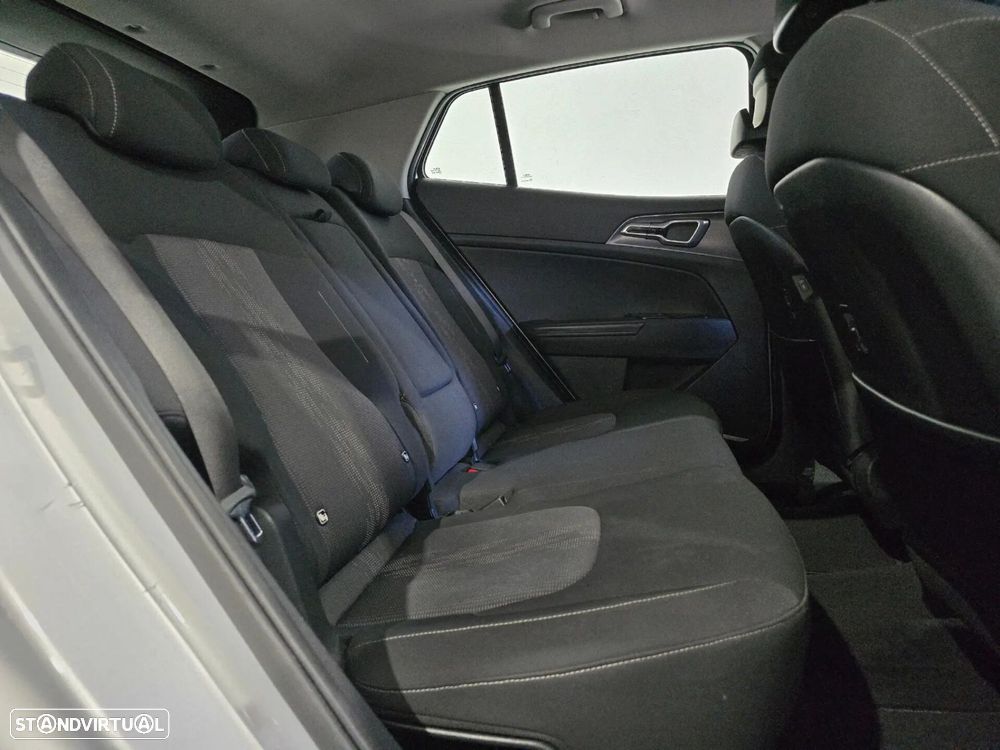 Kia Sportage 1.6 T-GDI AWD Base - 46