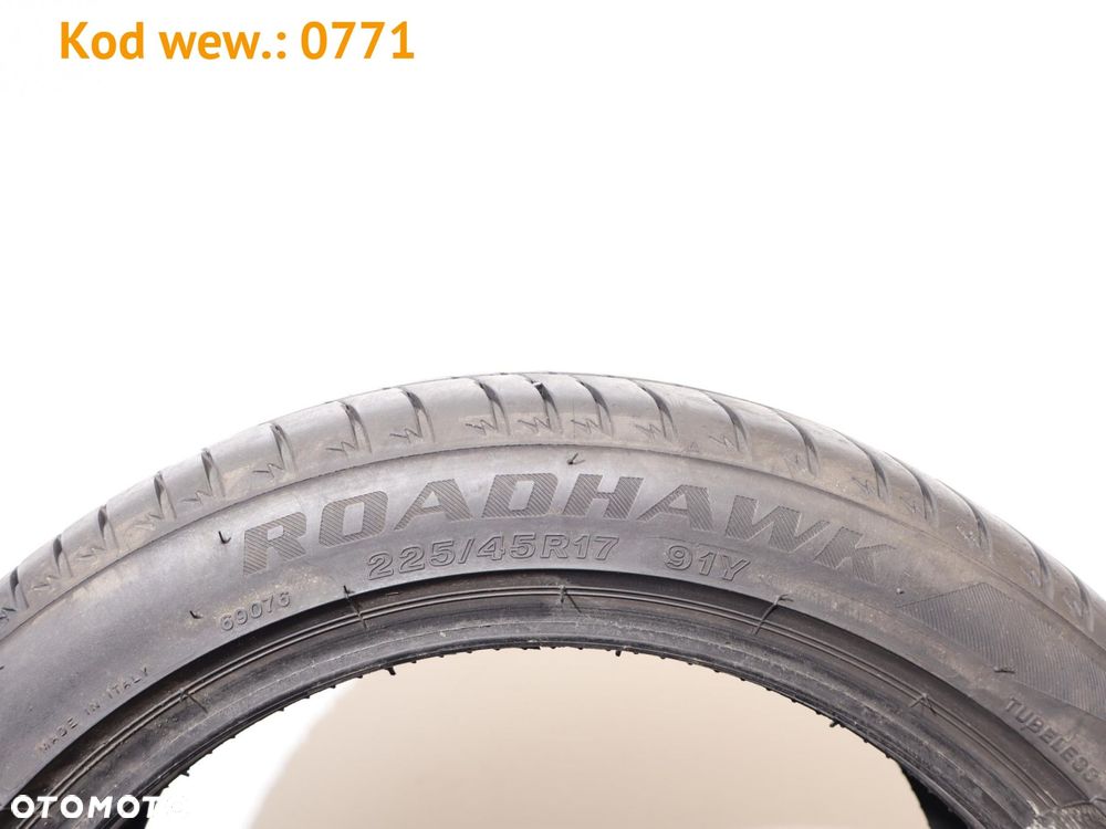 Firestone Roadhawk - 225/45 R17 - 4