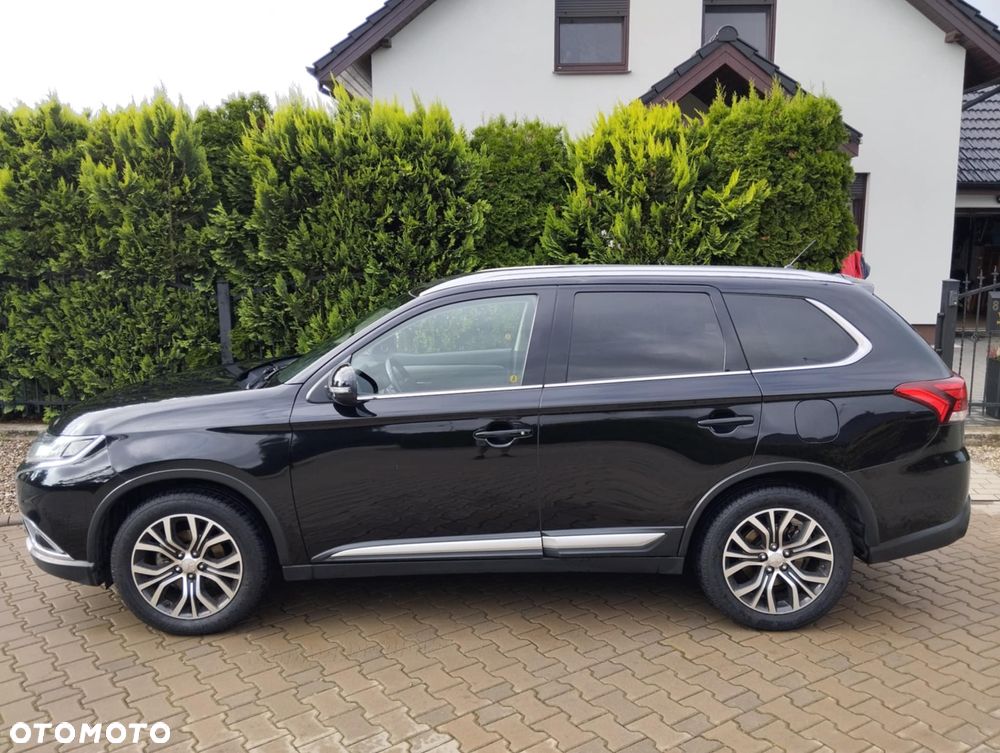 Mitsubishi Outlander - 1