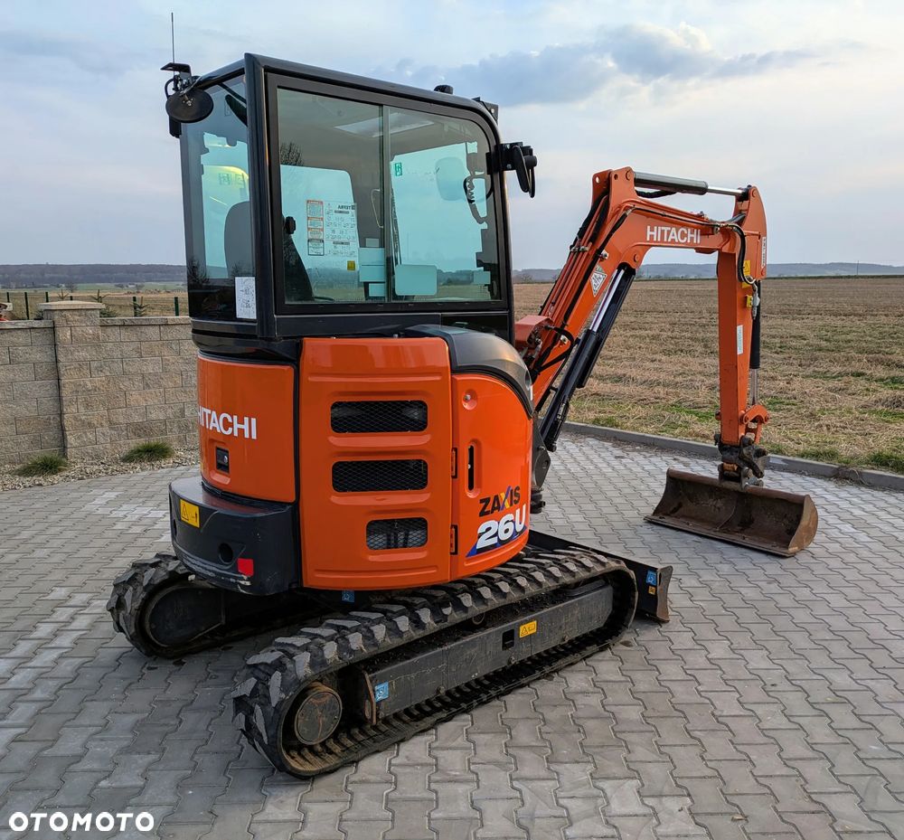 Hitachi ZX26 - 5