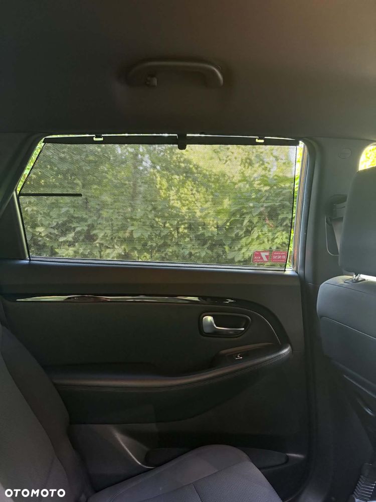 Kia Carens 1.7 CRDi M - 22