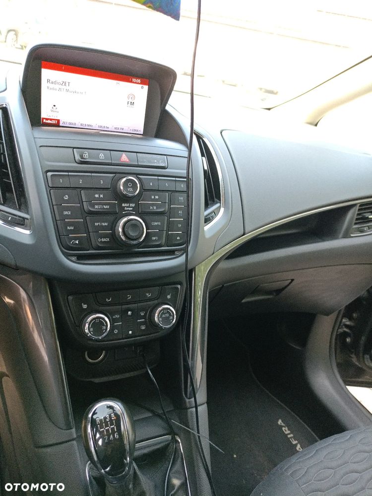 Opel Zafira - 10