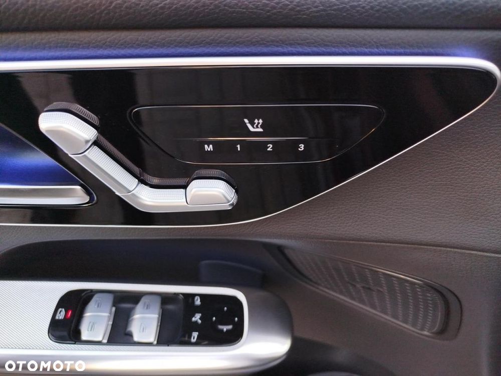 Mercedes-Benz GLC - 19