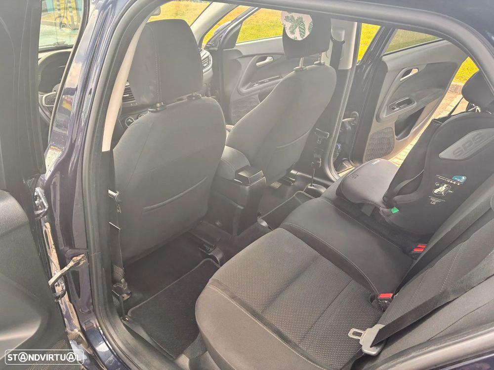 Fiat Tipo Station Wagon 1.3 M-Jet Lounge - 11