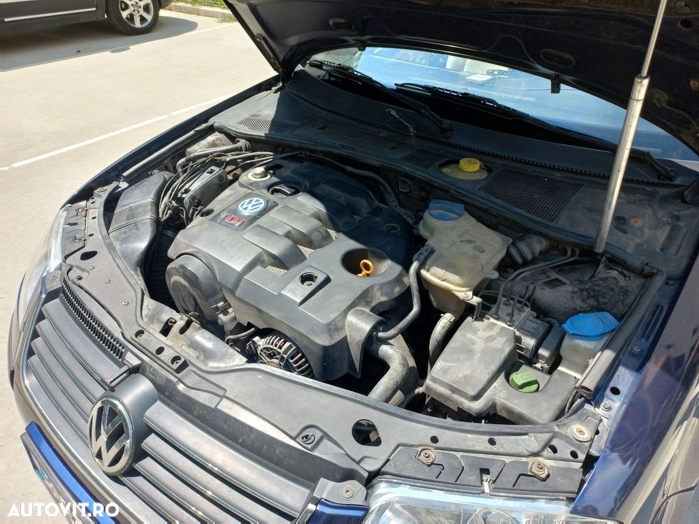Volkswagen Passat 1.9TDI Highline - 8