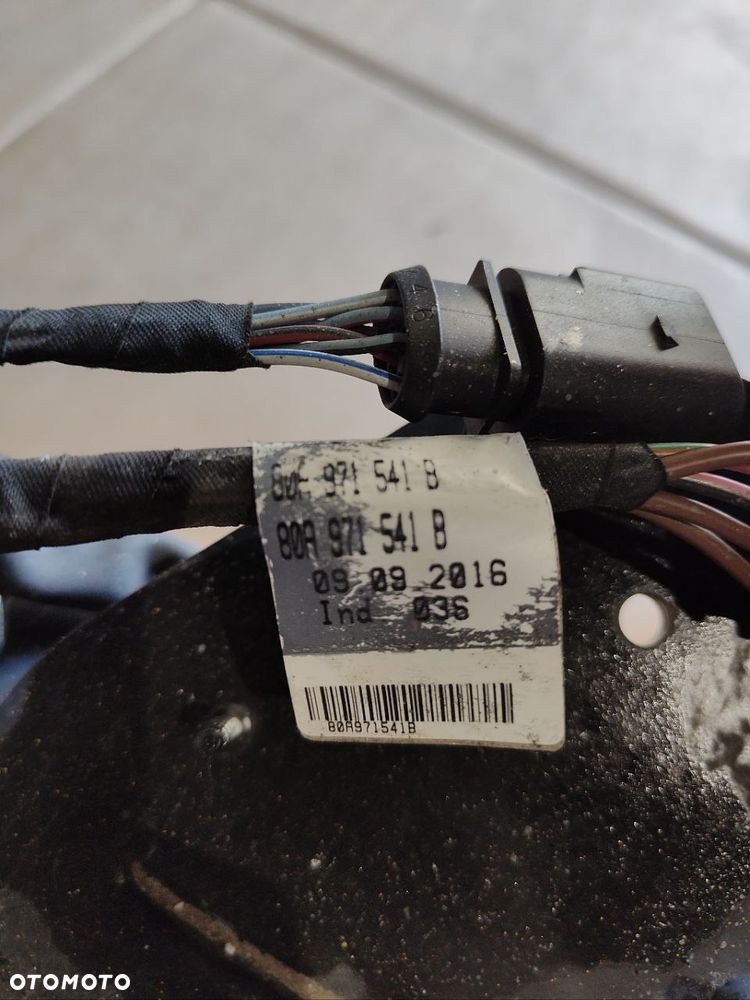 Hak holowniczy 80A800495G Audi Q5 - 5