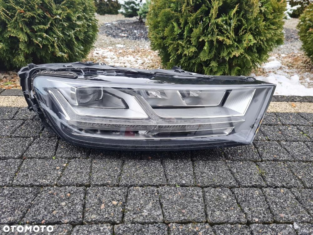 Audi Q7 SQ7 4M 4M0 Lampa prawa przód Full Led Dynamic 4M0941034 2017 - 2
