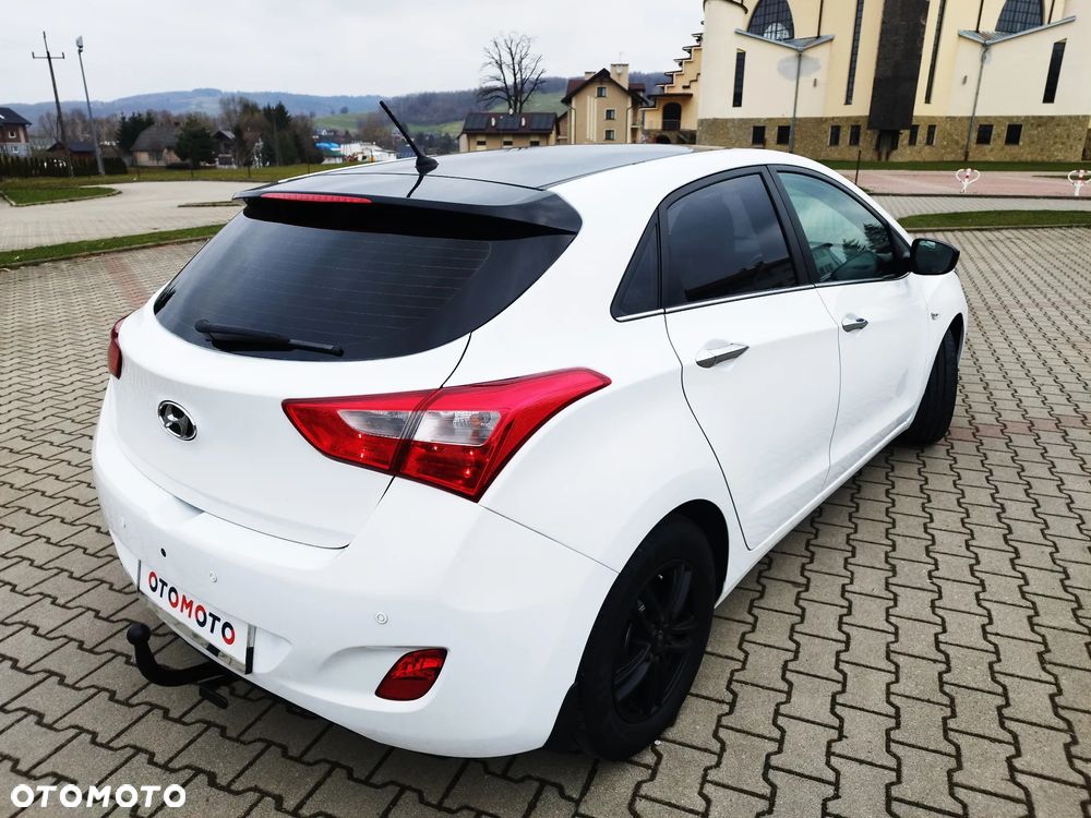 Hyundai i30 blue 1.4 Style - 5