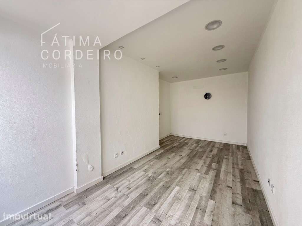 T2 remodelado para arrendamento, situado em Cacilhas - Grande imagem: 5/16