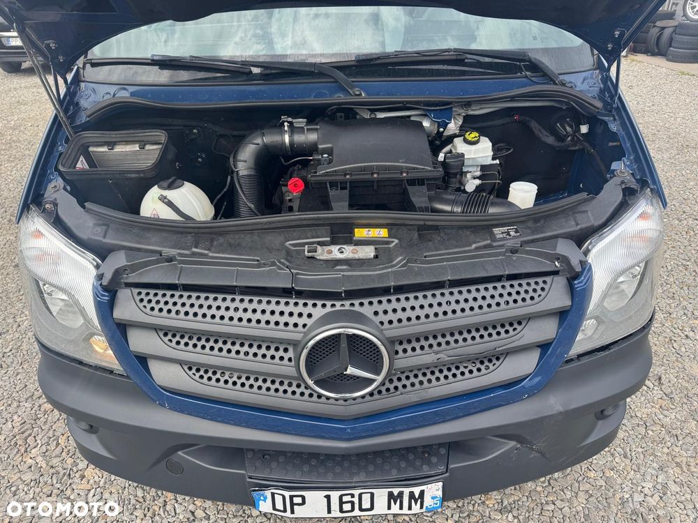 Mercedes-Benz Sprinter - 9