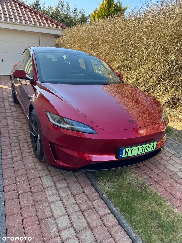 Tesla Model 3 - 3