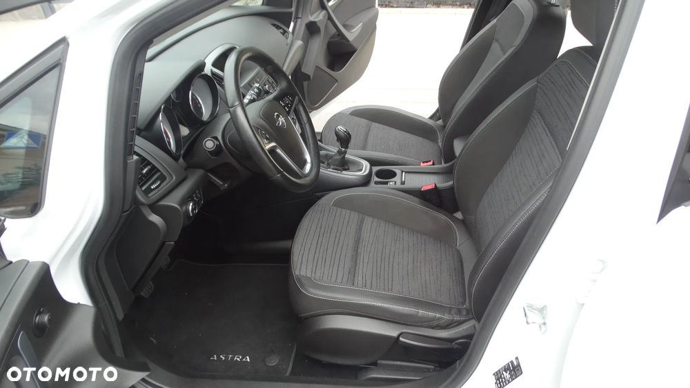 Opel Astra 1.4 Turbo Exklusiv - 17