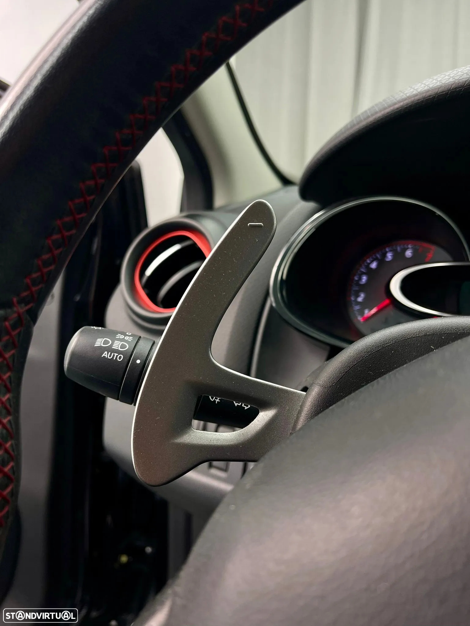 Renault Clio 1.6 Turbo R.S. EDC Sport - 22