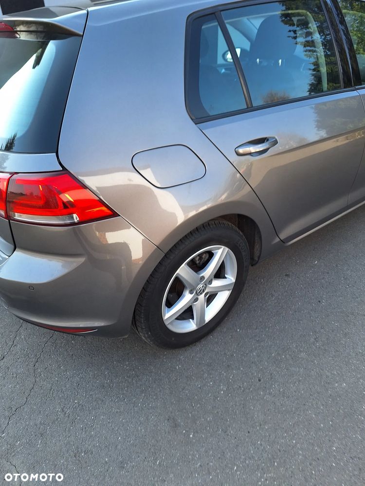 Volkswagen Golf 1.2 TSI BMT Comfortline - 4