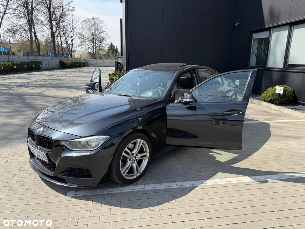 BMW Seria 3 328i xDrive - 29