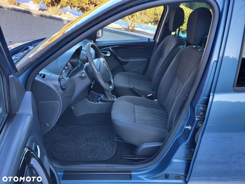 Dacia Duster 1.6 16V 4x2 - 10