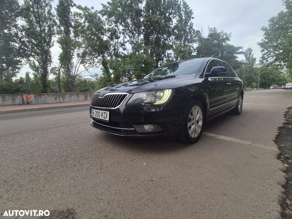 Skoda Superb 2.0 TDI Elegance DSG - 2