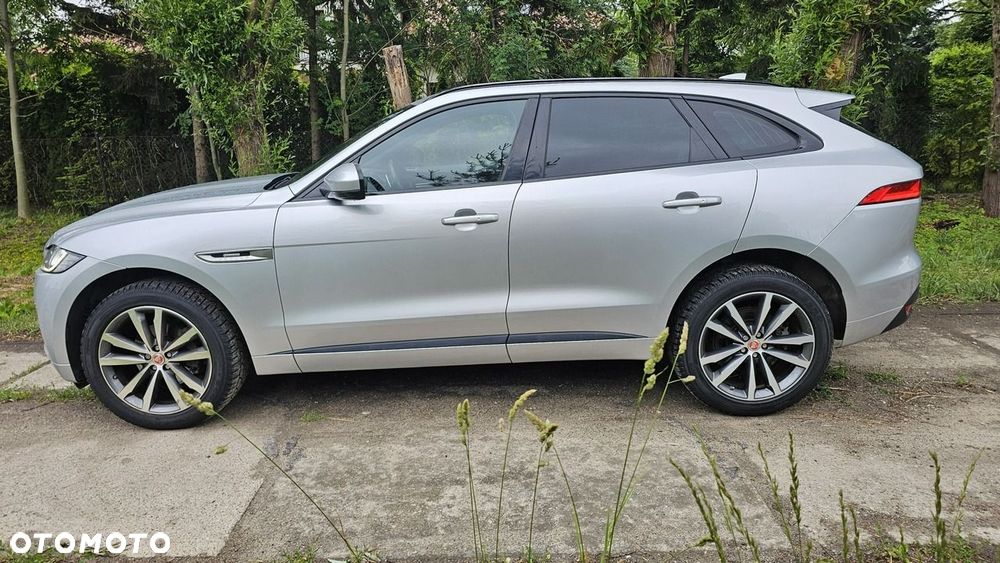 Jaguar F-Pace - 31