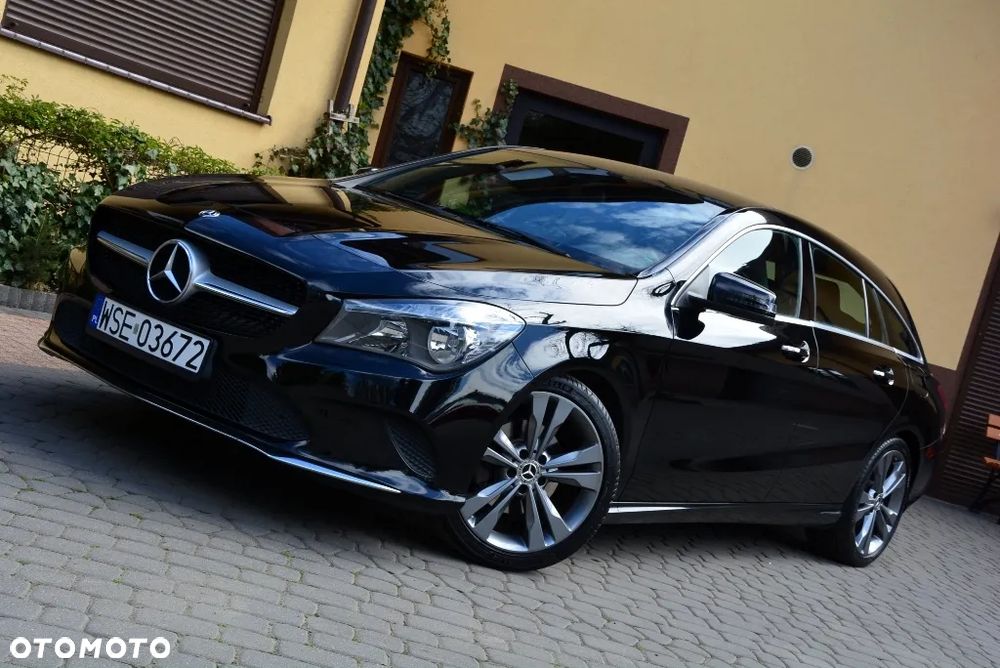 Mercedes-Benz CLA 200 Urban - 3
