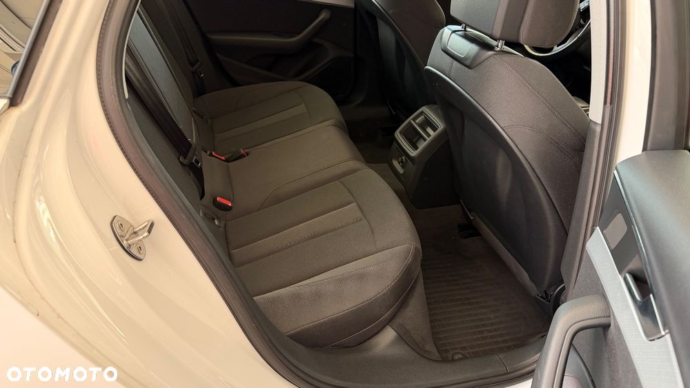 Audi A4 Avant - 12