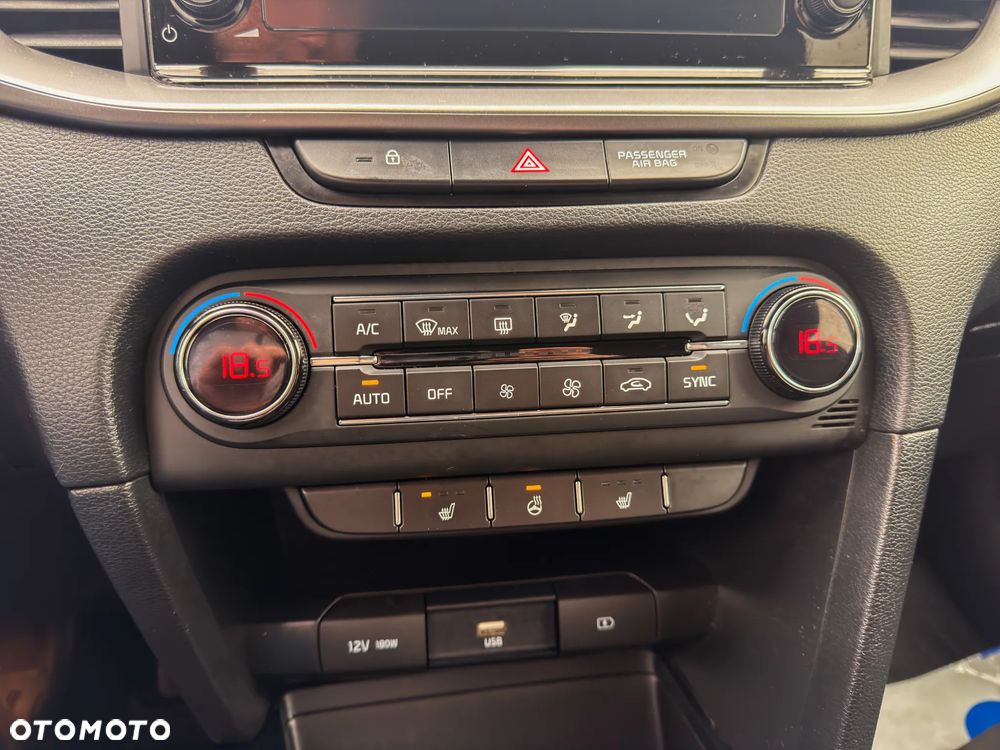 Kia XCeed 1.4 T-GDI OPF DCT7 VISION - 12