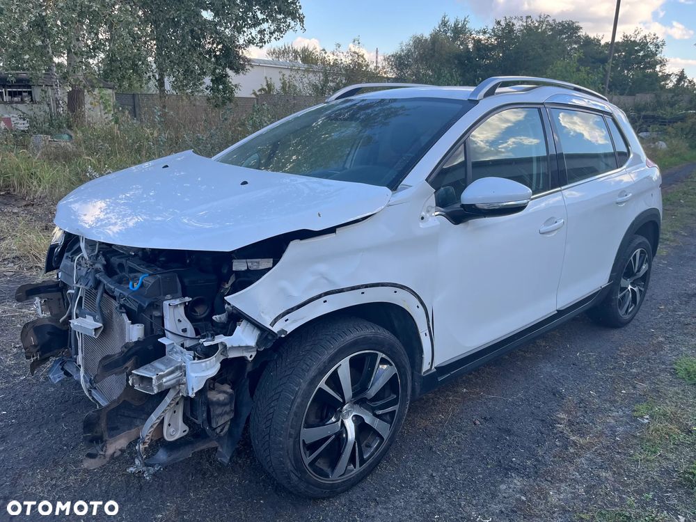 Peugeot 2008 1.2 Pure Tech Allure S&S EAT6 - 3