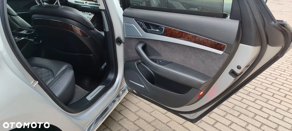 Audi A8 4.2 TDI Quattro - 26