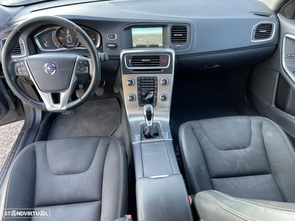 Volvo S60 2.0 D2 Momentum Drive - 15