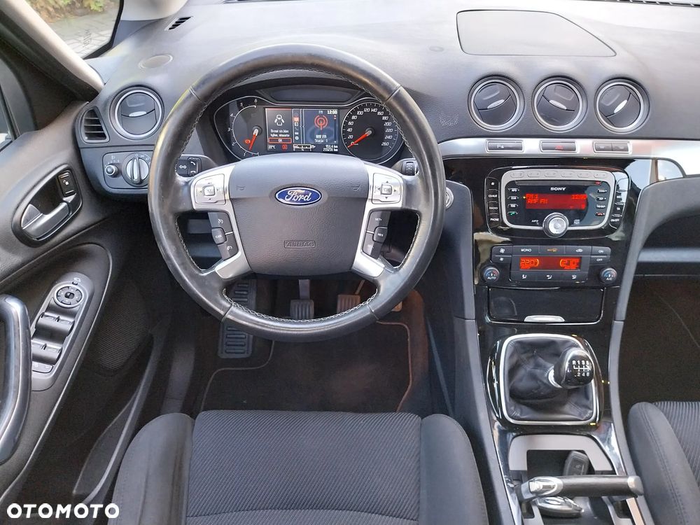Ford S-Max 2.0 TDCi DPF Titanium - 24