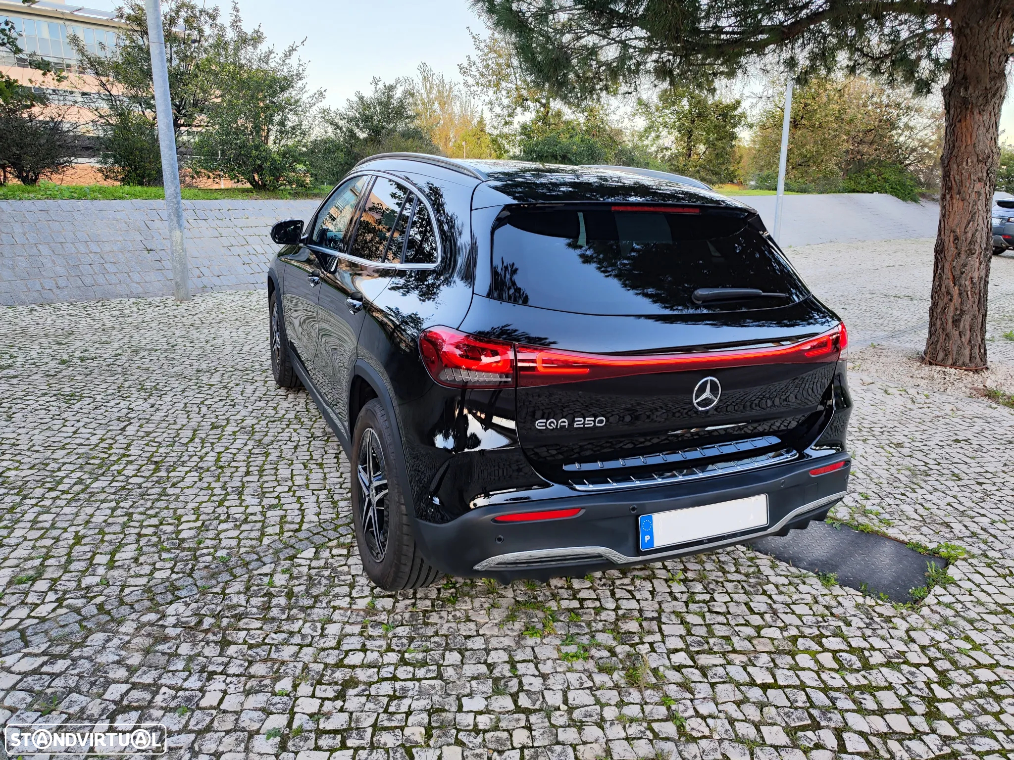 Mercedes-Benz EQA 250 AMG Line - 2