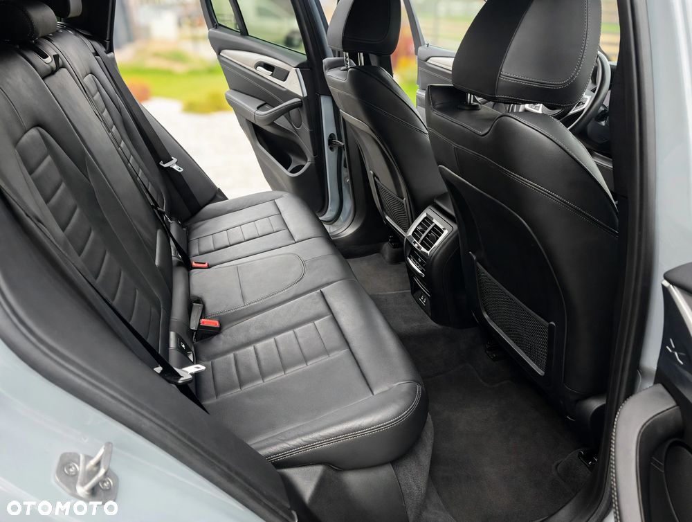 BMW X3 - 11