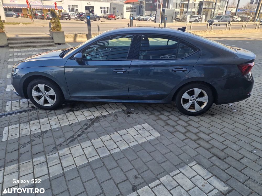 Skoda Octavia 2.0 TDI DSG Ambition - 4