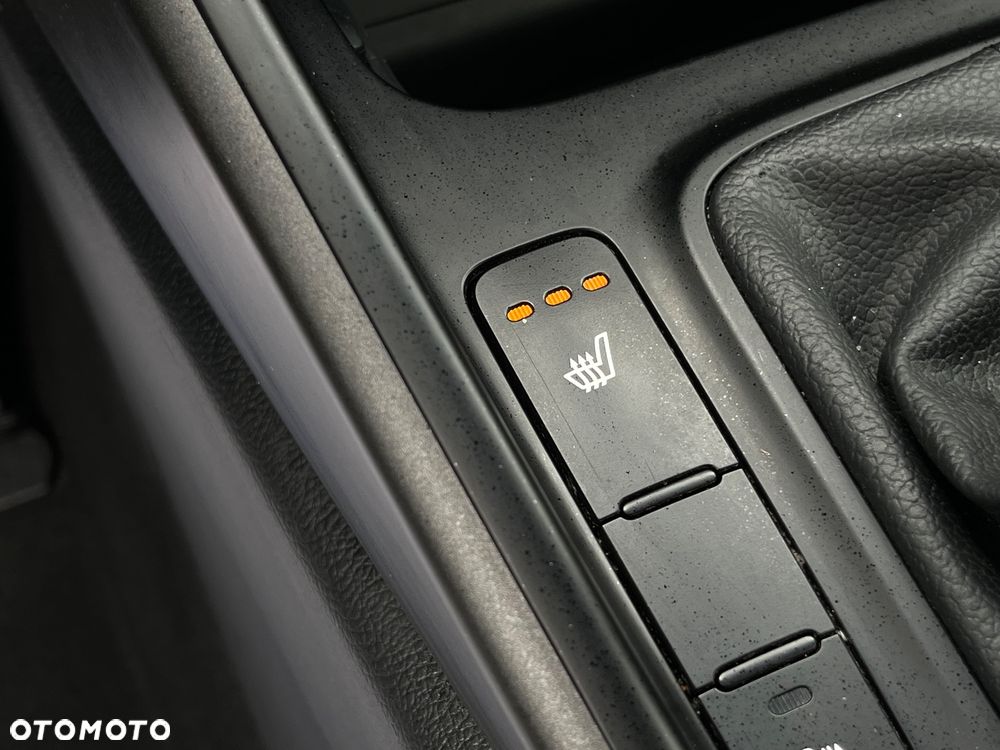 Kia Carens 1.6 GDI M - 15