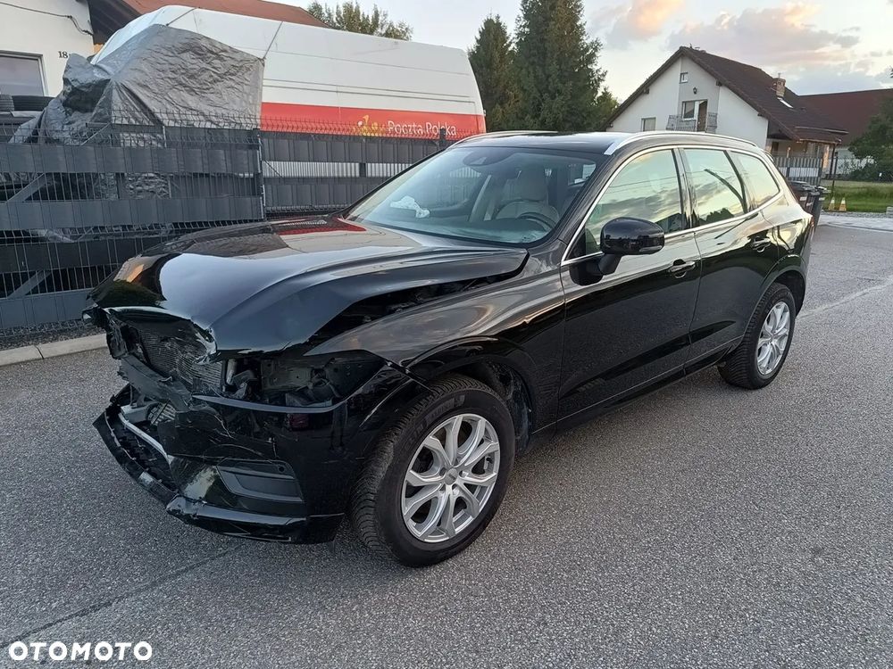 Volvo XC 60 T5 AWD Momentum Pro - 5