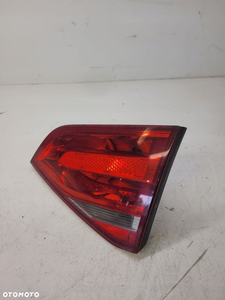 LAMPA PRAWY TYŁ W KLAPE AUDI A4 B8 SEDA 8K5945094 - 3