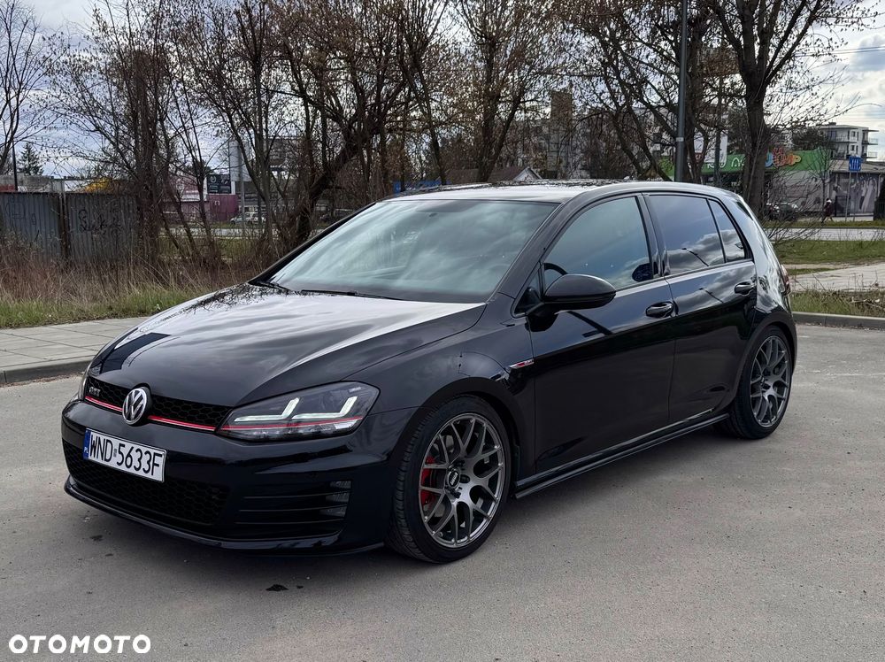 Volkswagen Golf GTI (BlueMotion Technology) DSG Performance - 1
