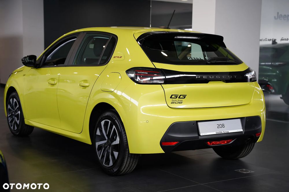 Peugeot 208 - 4