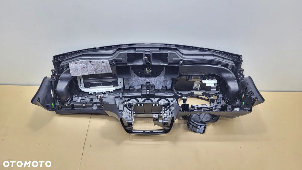 MERCEDES CLA W117 DESKA KONSOLA ORYGINAŁ - 8