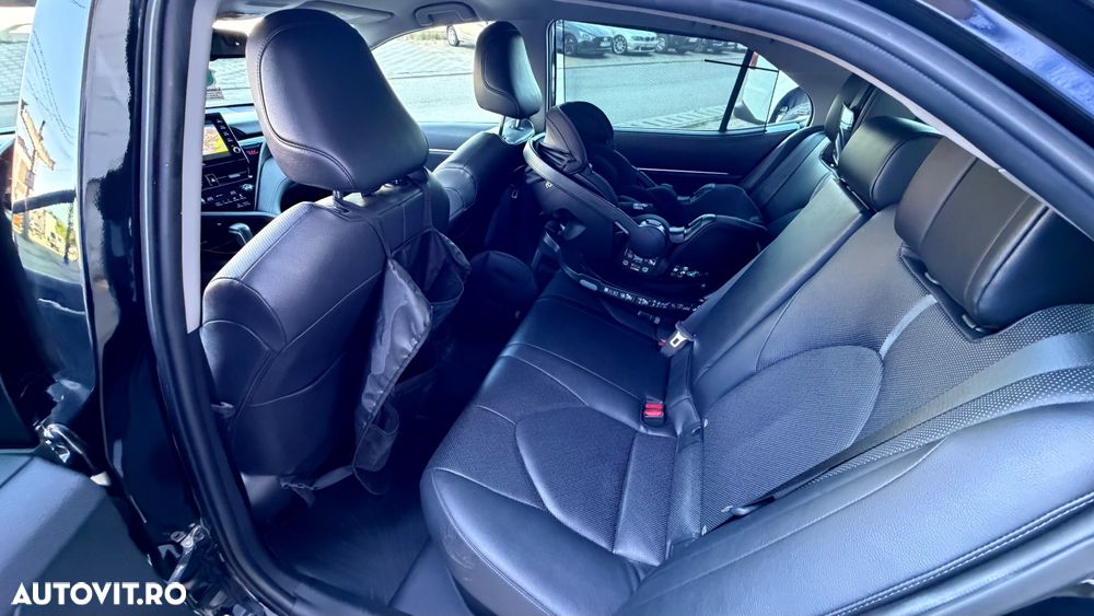 Toyota Camry 2.5 Exclusive - 18