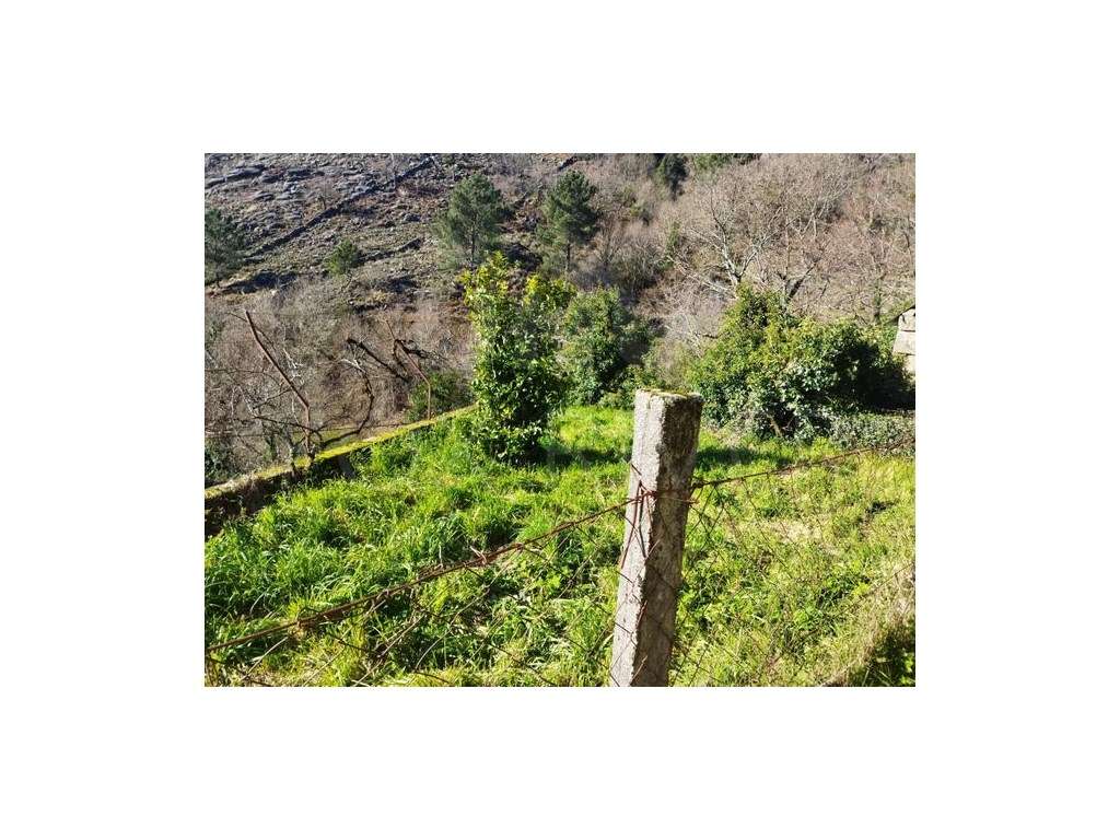 Moradia T2 com Anexo e Garagem em Castro Laboreiro, Melgaço - Grande imagem: 3/8