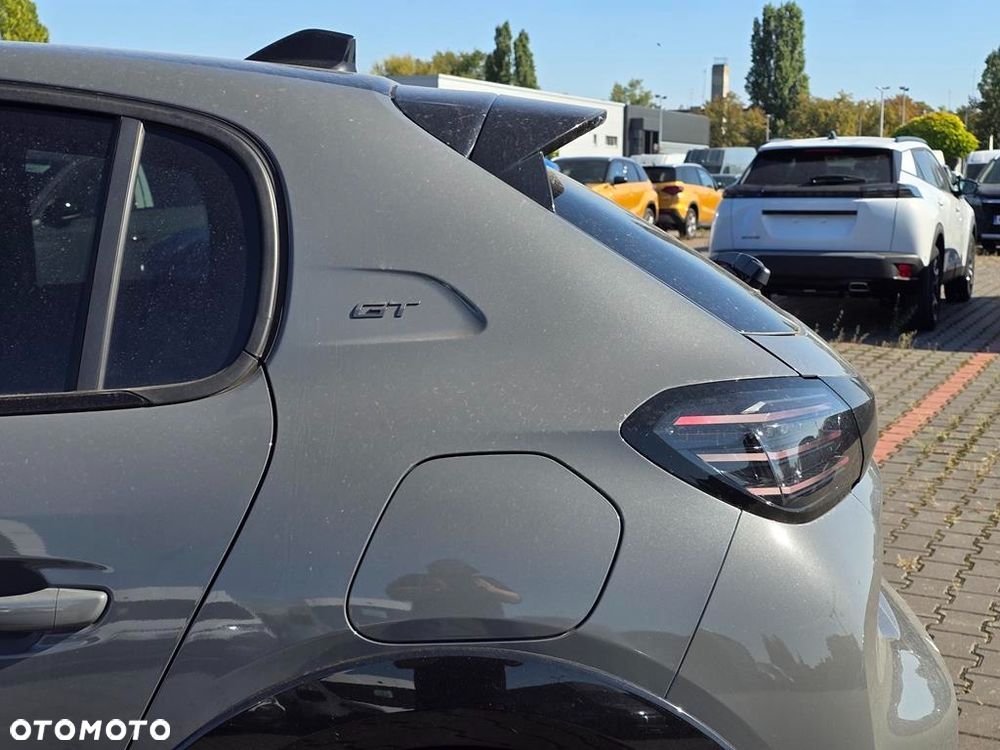 Peugeot 208 1.2 mHEV GT - 23