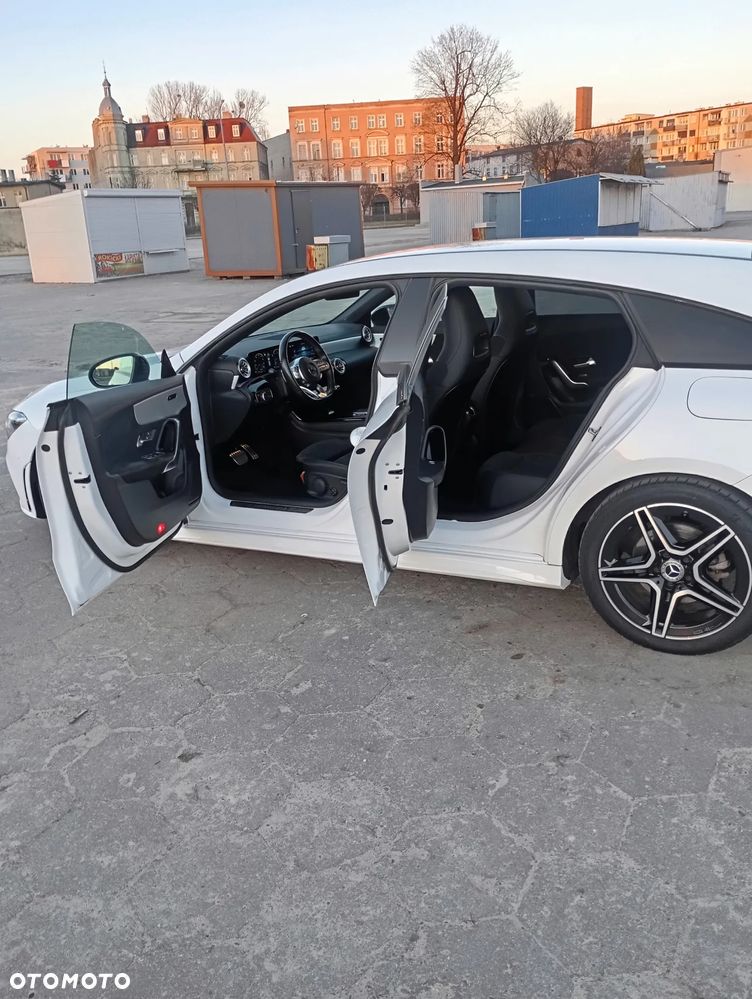 Mercedes-Benz CLA 180 d AMG Line 8G-DCT - 4