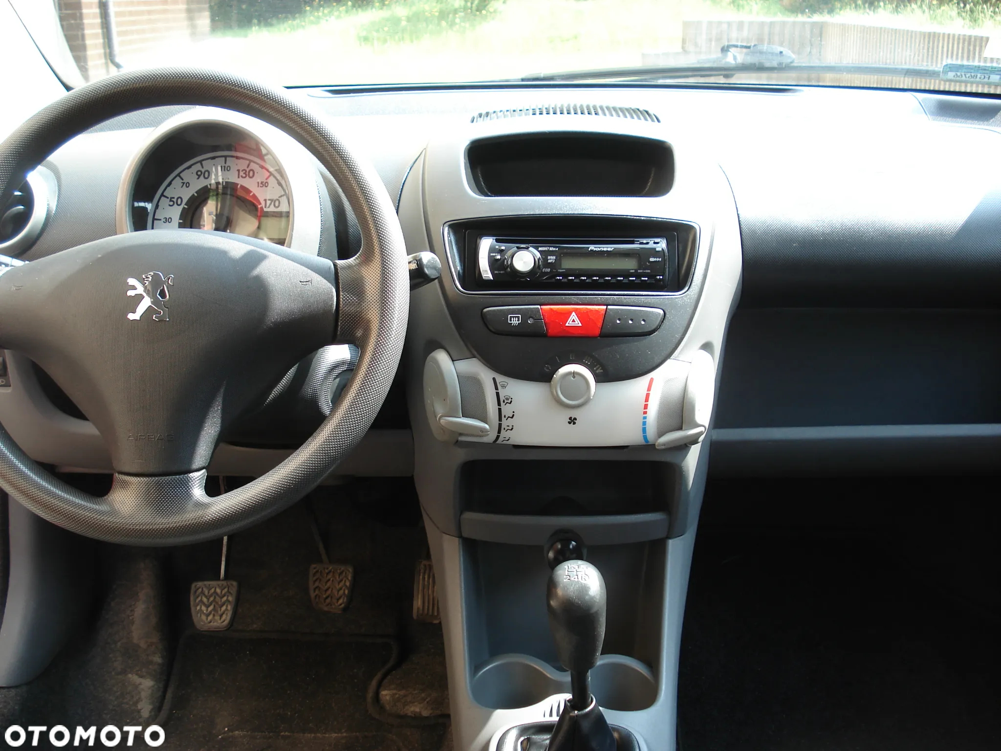 Peugeot 107 1.0 Happy - 8