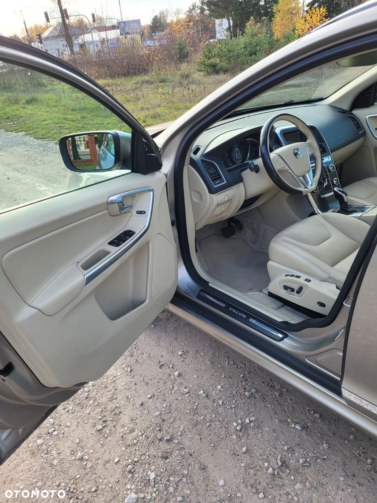 Volvo XC 60 - 25