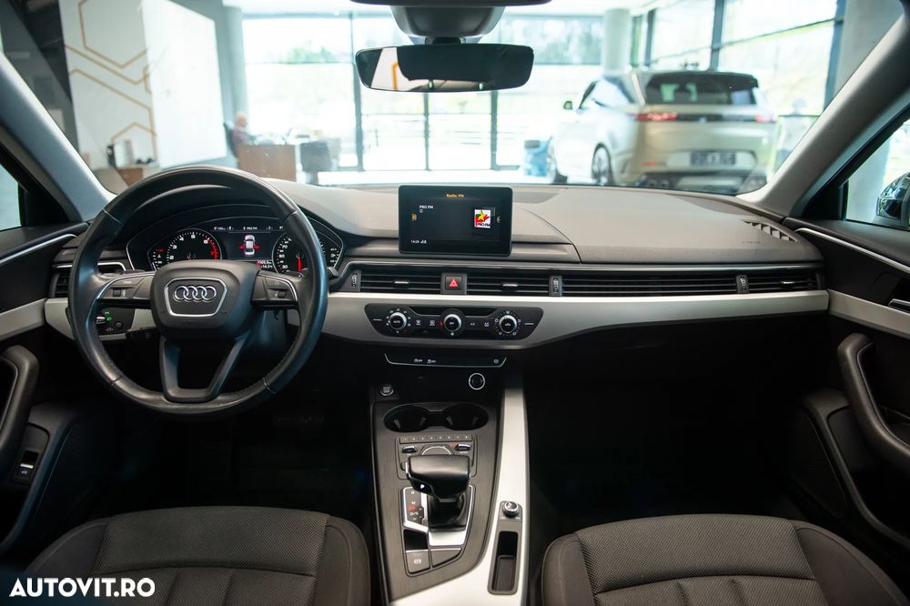 Audi A4 2.0 35 TFSI S tronic MHEV Basic - 6